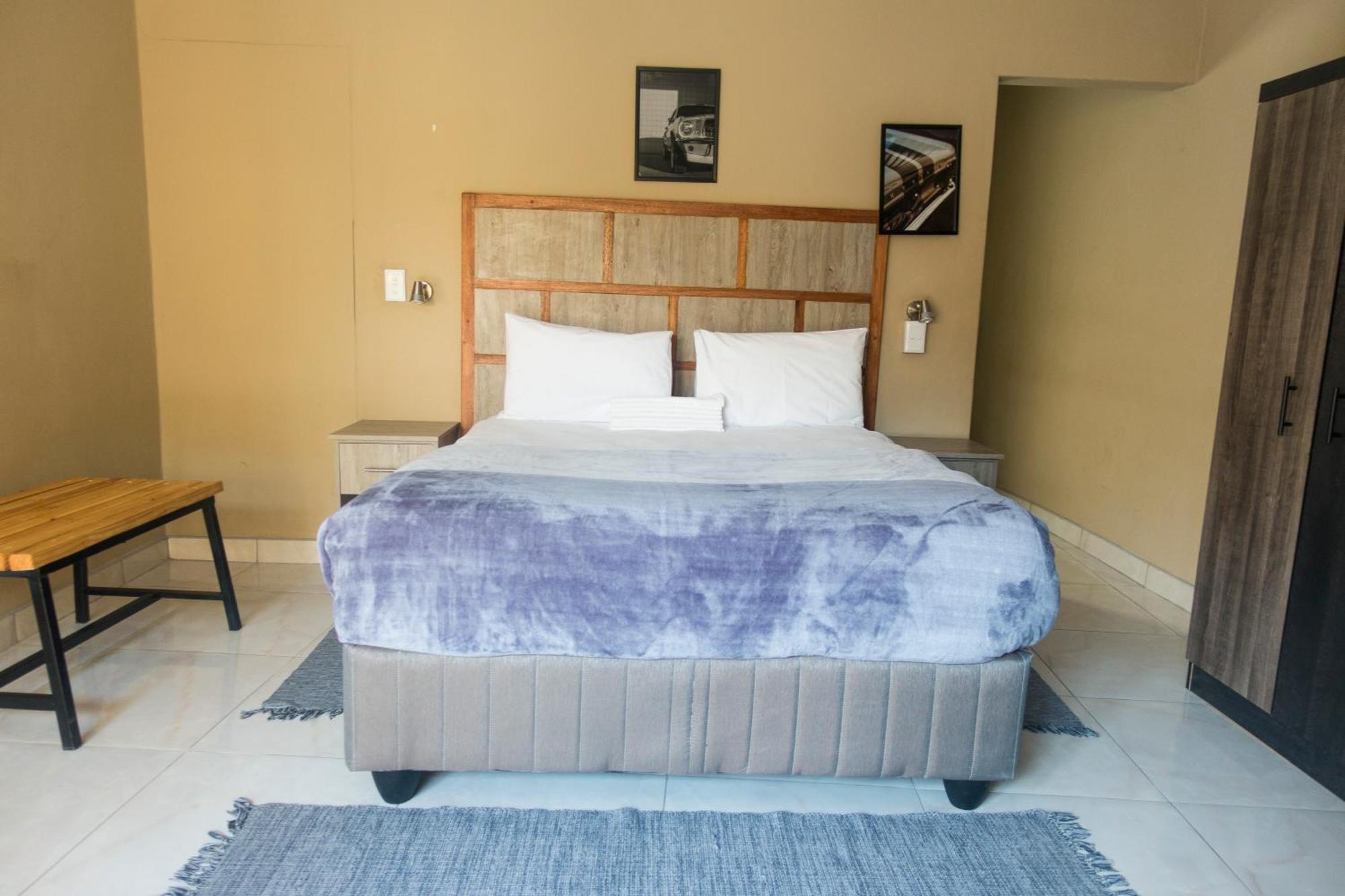 Ondangwa Rest Camp Bed and Breakfast Exteriör bild