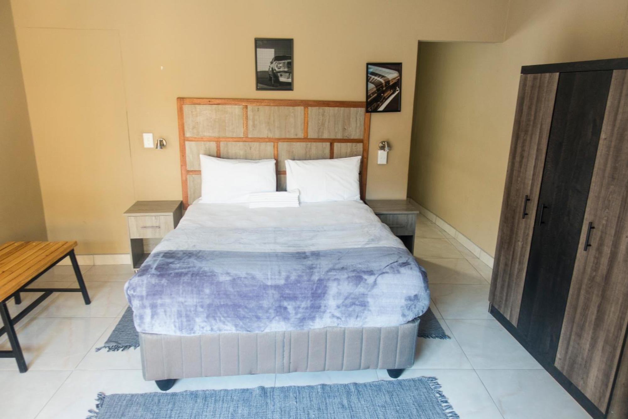 Ondangwa Rest Camp Bed and Breakfast Exteriör bild